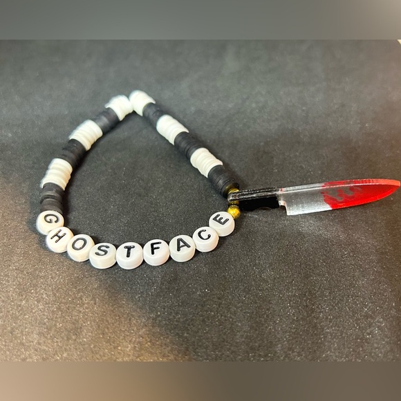 Ghostface (Horror Film) Heishi Charm Bracelet - Picture 5 of 8